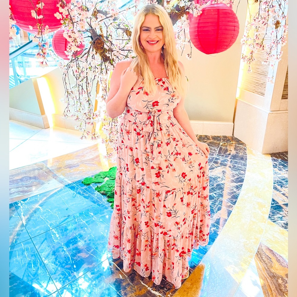 ❤️Beautiful maxi dress from Red Dress❤️